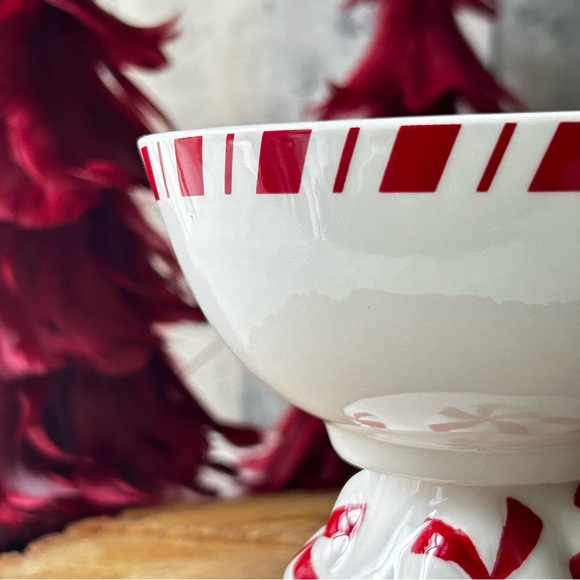 🌴Joy Candy Cane Serving/Candy Red and White Holiday Bowls - Set of Two - Picture 3 of 9